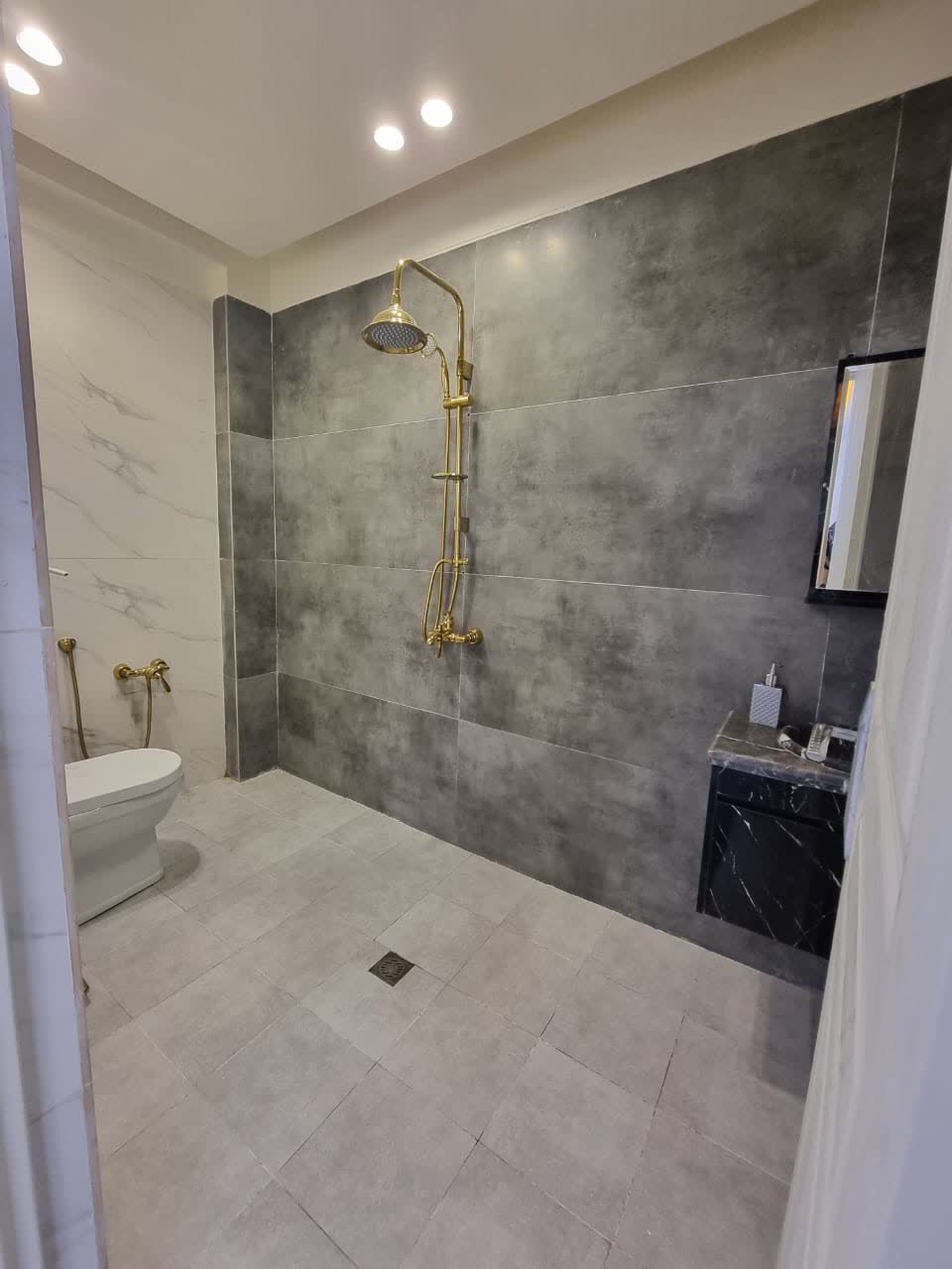 ویلای مدرن و نوساز یاس