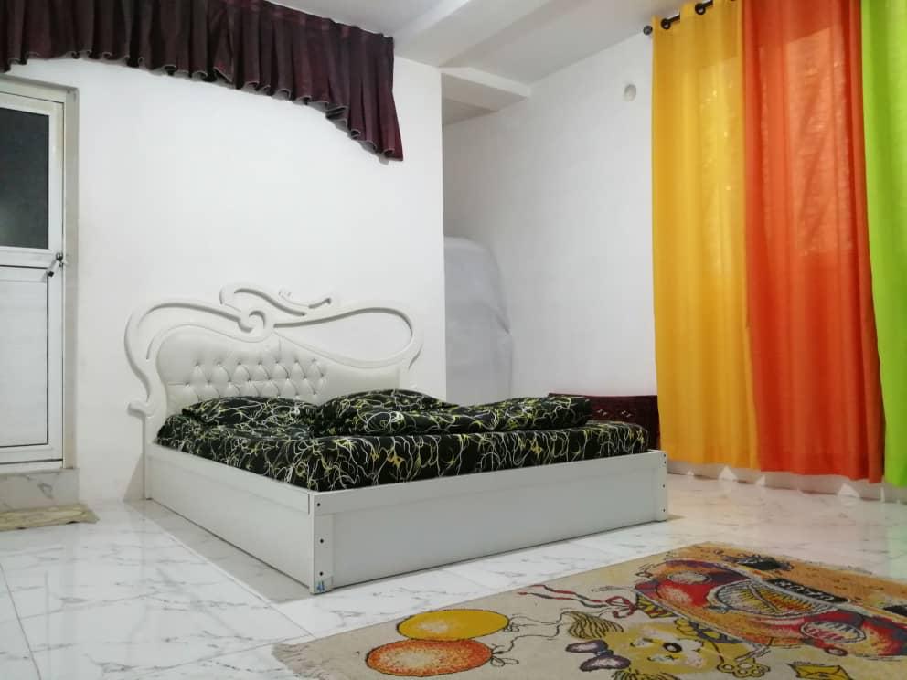 ویلا استخردار عزیزی 2